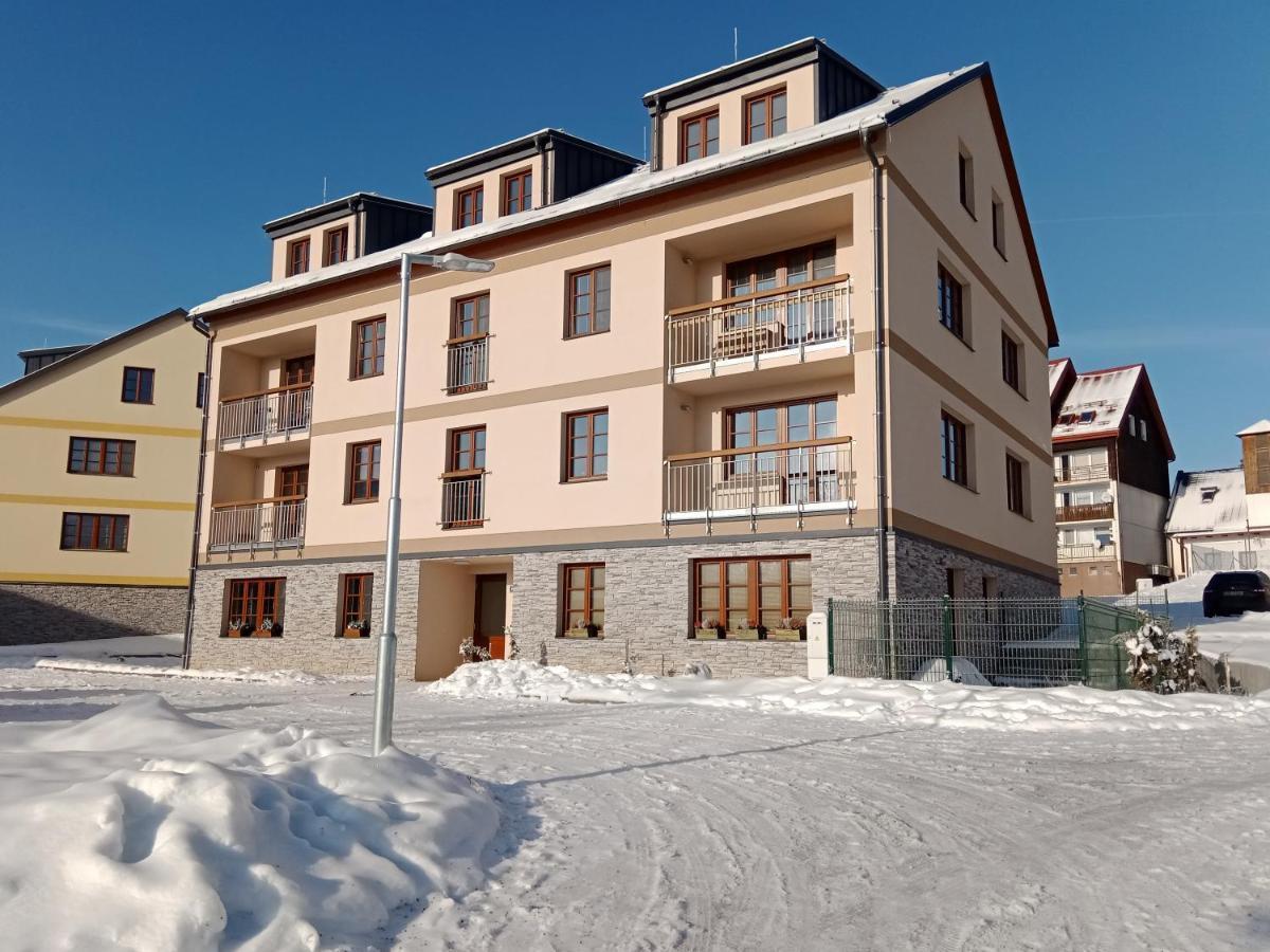 Apartman Hubert Kasperske Hory Luaran gambar